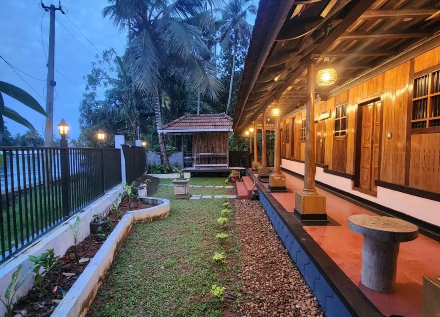 Riverine Heritage Resort Champakulam Bed & Breakfast
